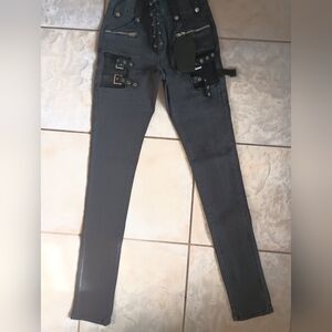 Stylish Skinny Jeans with Buckle Details